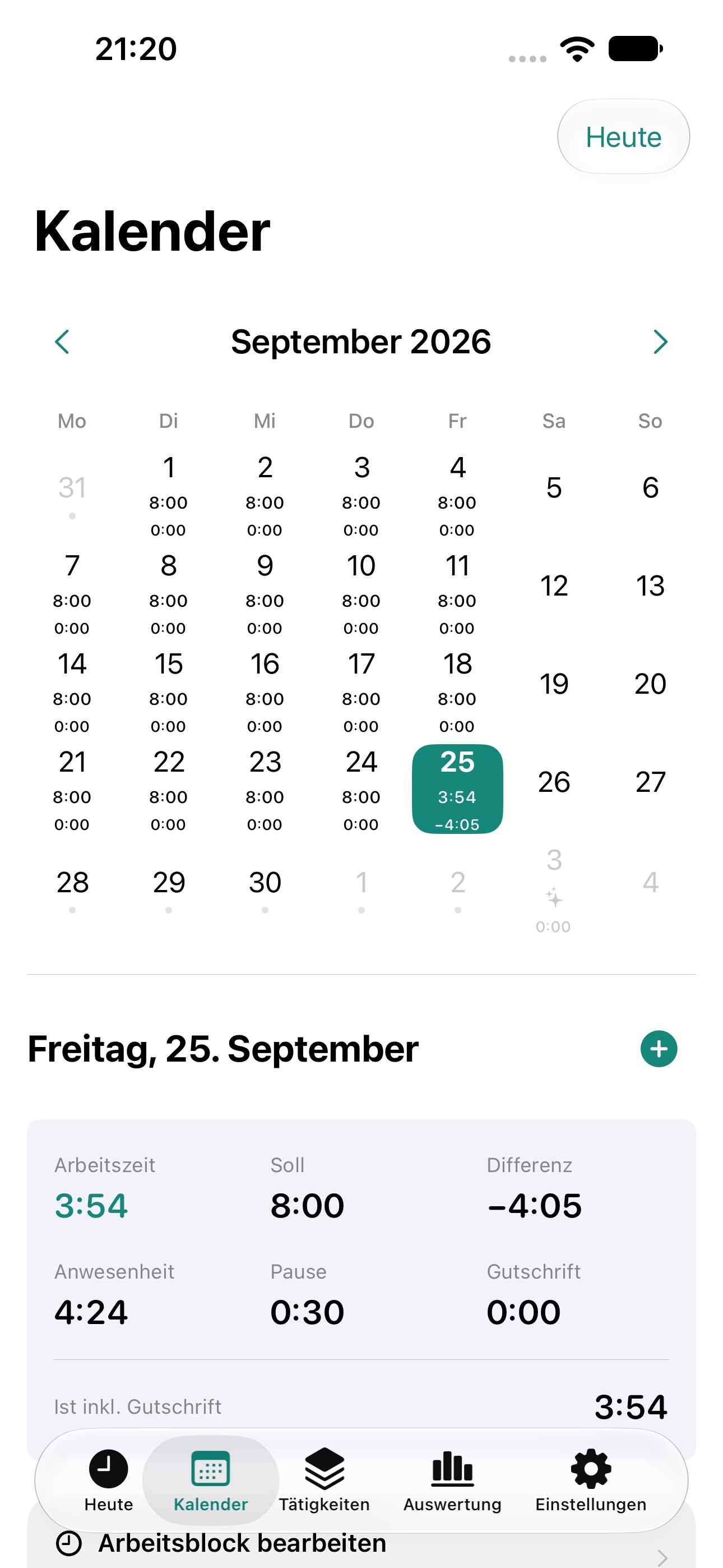 Monatskalender mit erfassten Arbeitszeiten und Tagesdetails.